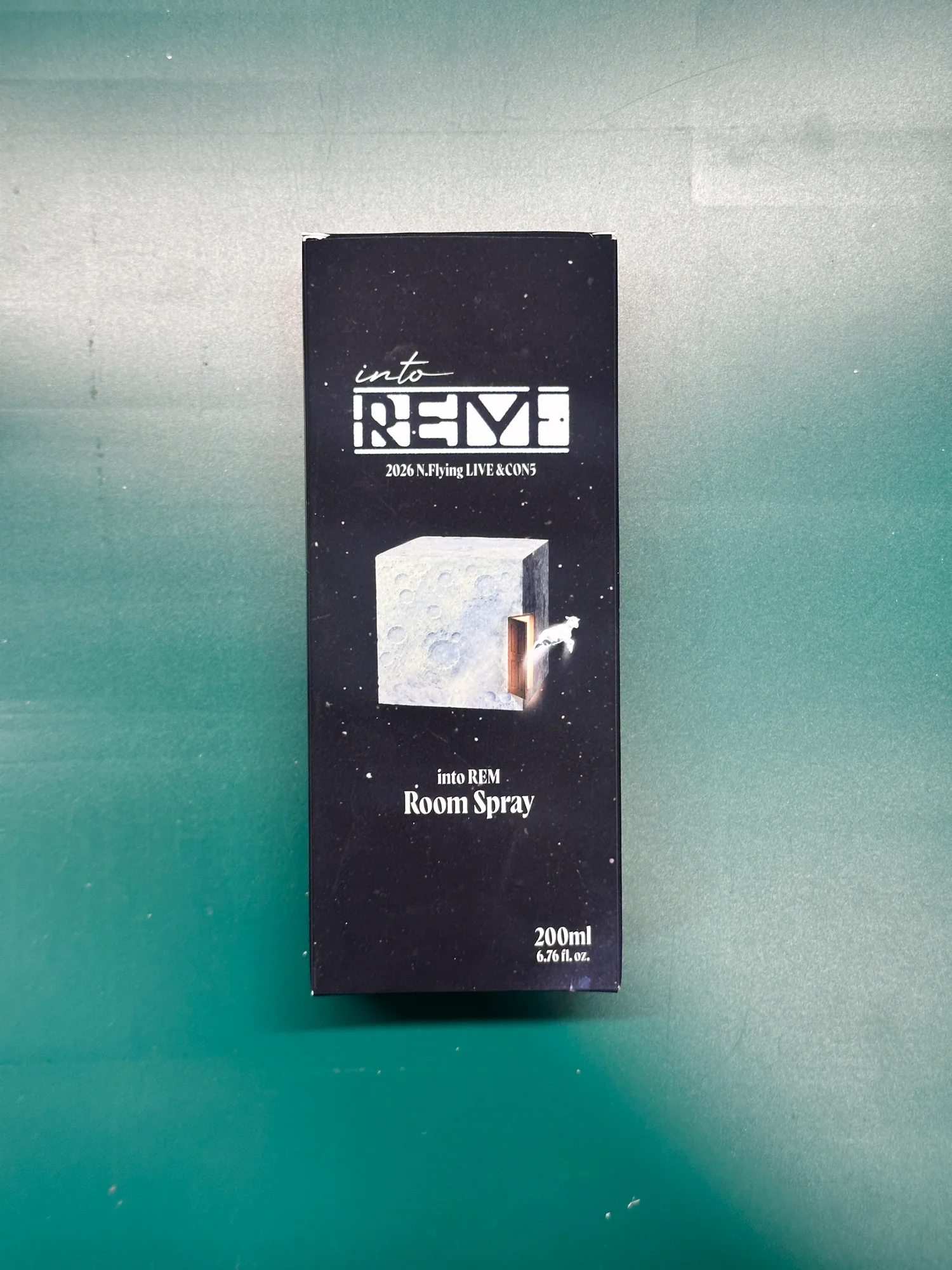 엔플라잉 into REM — 룸스프레이와 패키지 실물